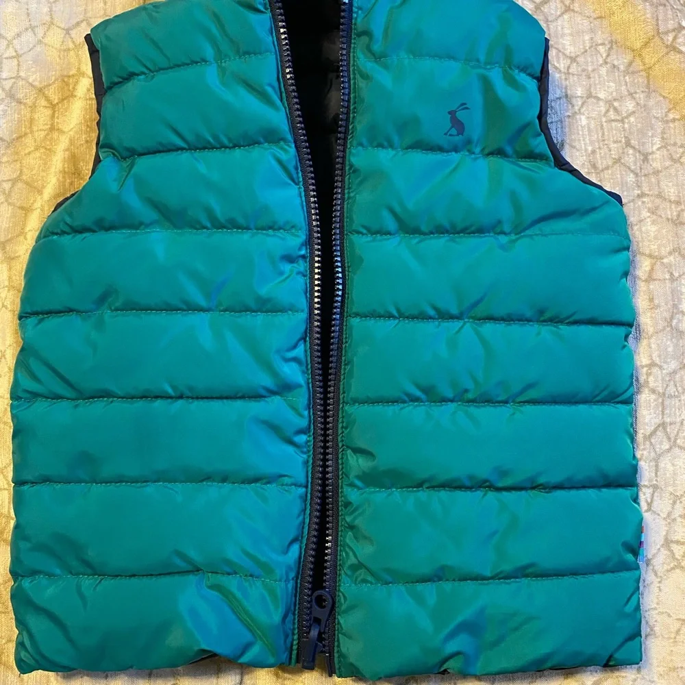 Gruffalo x Joules flip-it reversible vest - Picture 6 of 7